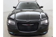 $27998 : Chrysler 300 2023 S V6 4dr S thumbnail
