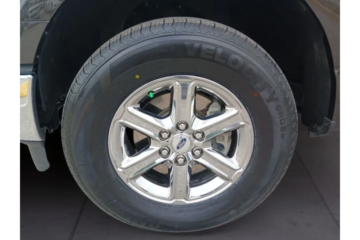 $39586 : Ford F-150 2024 4x4 XLT 4dr image 9