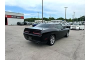 $9980 : 2015 Challenger 2dr Cpe SXT thumbnail