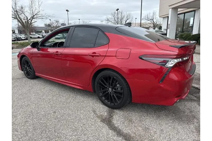 $30000 : Toyota Camry 2022 XSE 4dr Se image 9