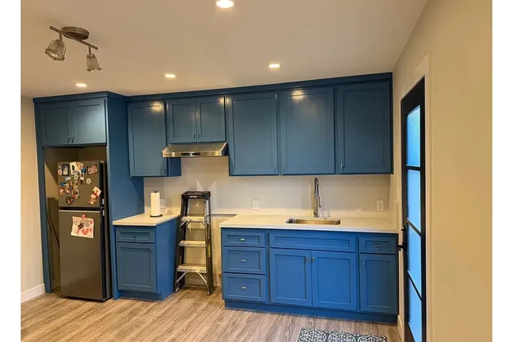 $1530 : 2br, 1ba, 750sq. ft.central AC image 1