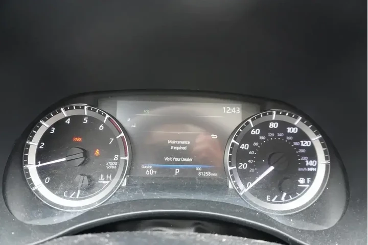 $33288 : Toyota Highlander 2023 LE 4d image 10