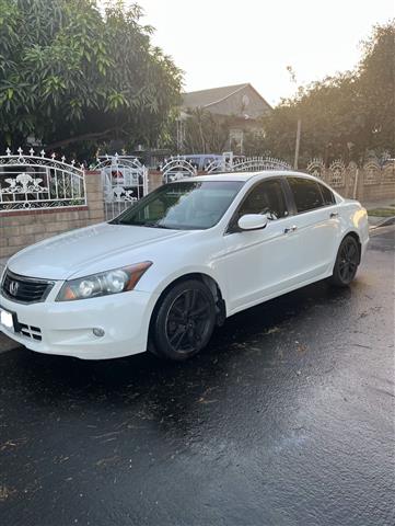 $4500 : 2009 Honda Accord image 3