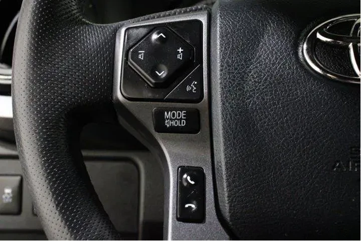 $39892 : Toyota Tacoma 2023 4x4 TRD S image 8