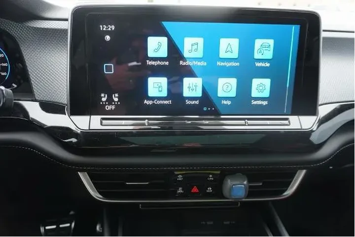 $37488 : Volkswagen Atlas Cross Sport image 8