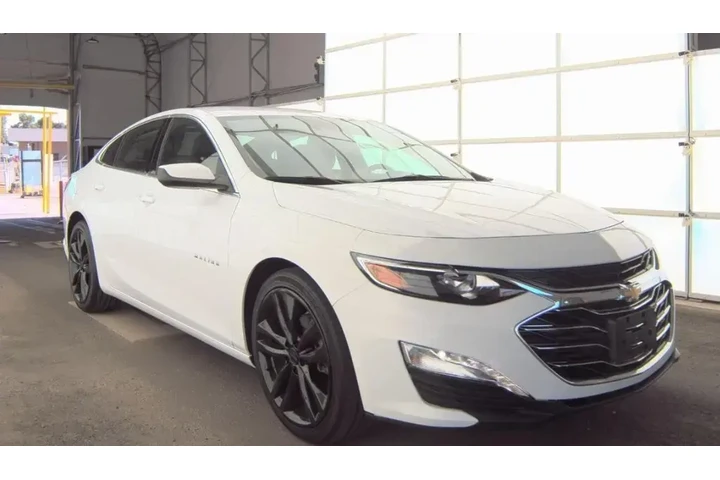 $18250 : Chevrolet Malibu 2023 LT 4dr image 1