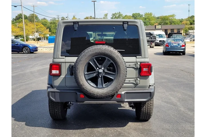 $39200 : Jeep Wrangler 2023 4x4 Sahar image 5