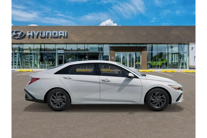 $27710 : Hyundai ELANTRA Hybrid 2025 image 5