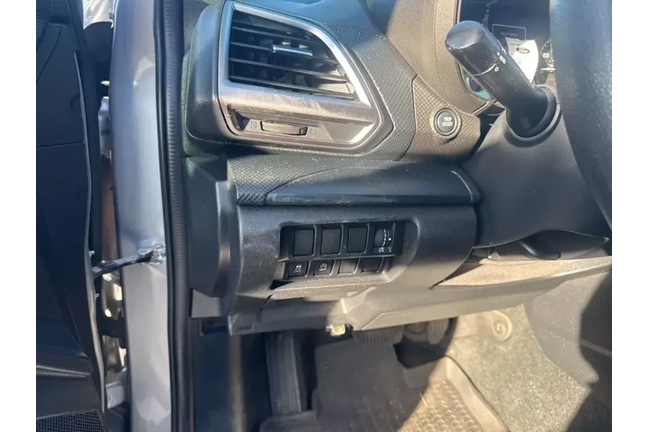 $13655 : Subaru Forester 2020 AWD Bas image 9