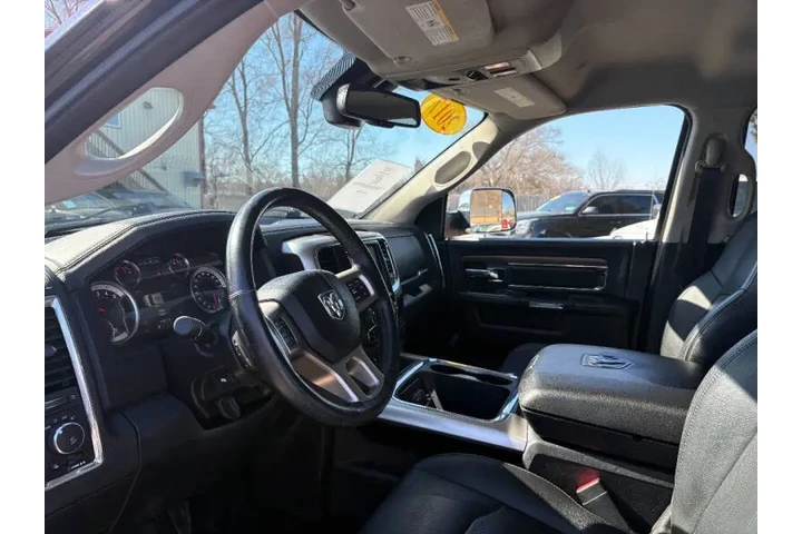 $15950 : 2017 RAM 1500 Laramie image 9