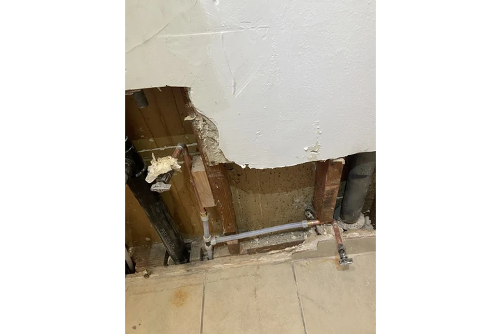 Javi’s Plumbing image 1