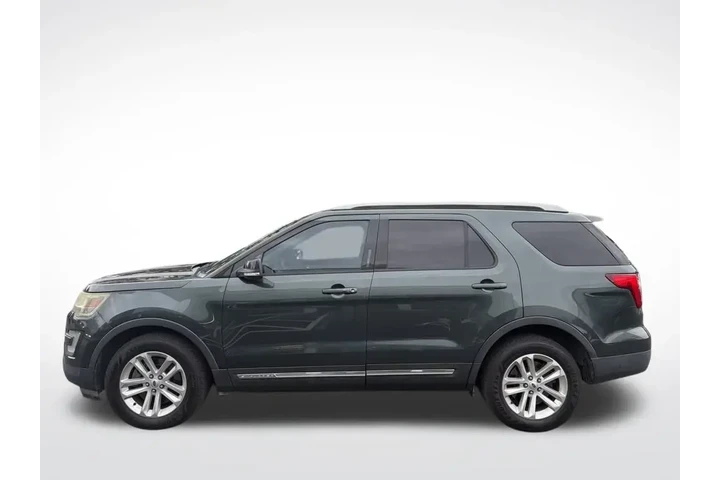 $10079 : Ford Explorer 2016 XLT 4dr S image 8