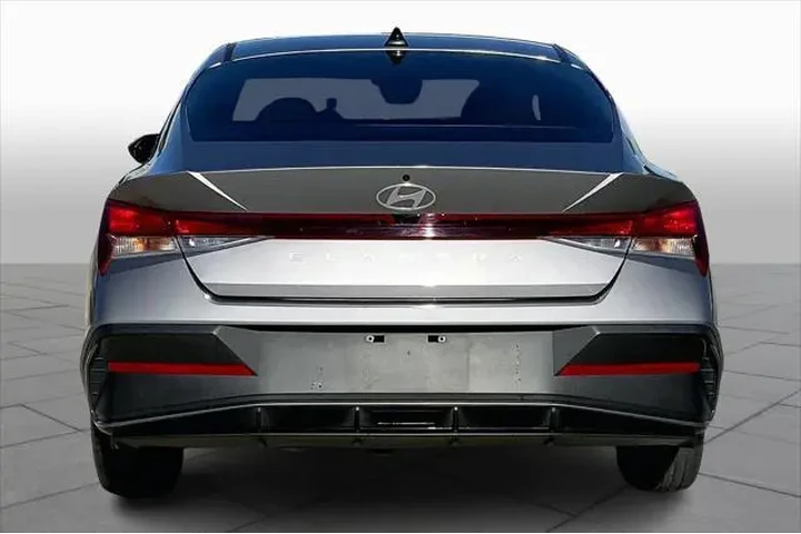 $19197 : Hyundai ELANTRA 2024 SEL 4dr image 5