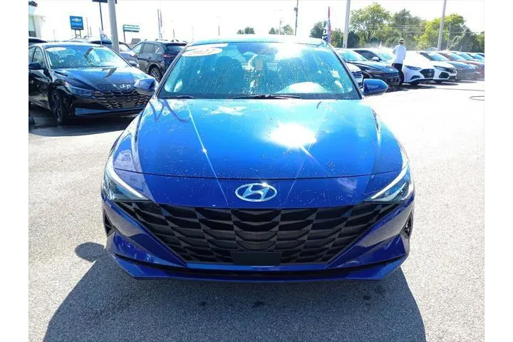 $19900 : Hyundai ELANTRA 2022 SEL 4dr image 2