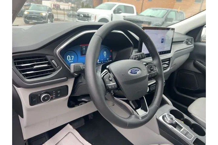 $25528 : Ford Escape 2023 AWD Platinu image 7