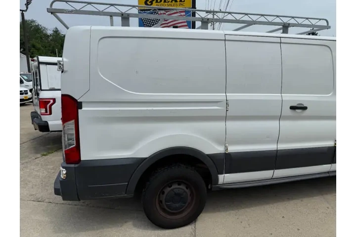 $8695 : 2016 Transit 250 image 9