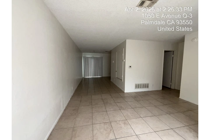 $1850 : 🌟 Townhome de 2 Recámaras image 1