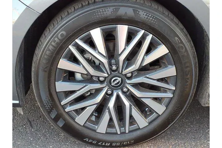 $18500 : Nissan Altima 2024 2.5 SV 4d image 9