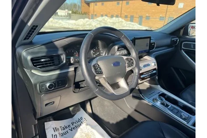 $29556 : Ford Explorer 2022 AWD XLT 4 image 6