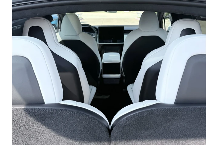 $54800 : 2022 Model X Plaid image 2