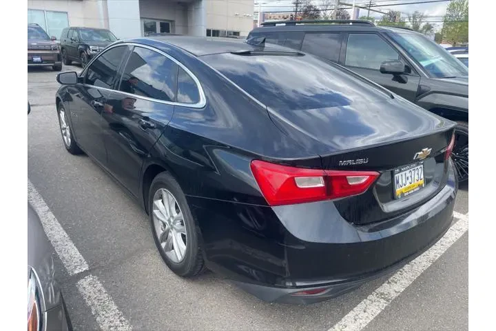 $9969 : Chevrolet Malibu 2016 LT 4dr image 3