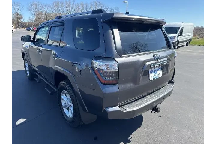 $36899 : Toyota 4Runner 2022 4x4 SR5 image 5