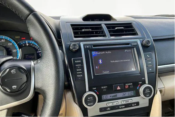 $11389 : Toyota Camry Hybrid 2013 XLE image 9