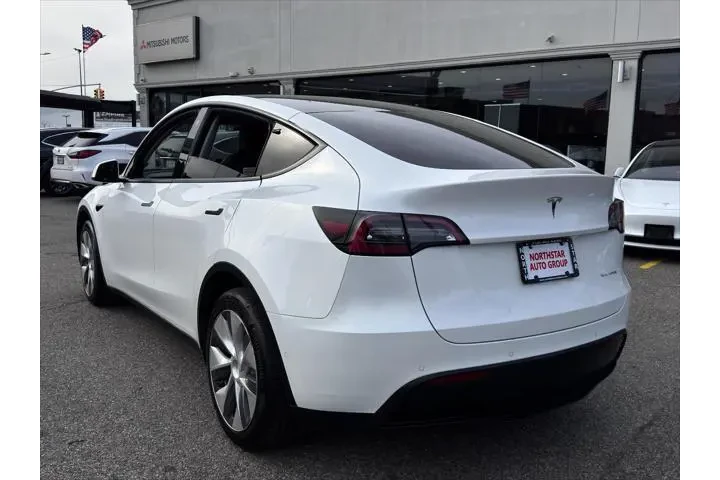 $13995 : Tesla Model Y 2021 AWD Long image 6