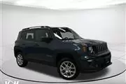 Pre-Owned 2022 Renegade Latit en Milwaukee