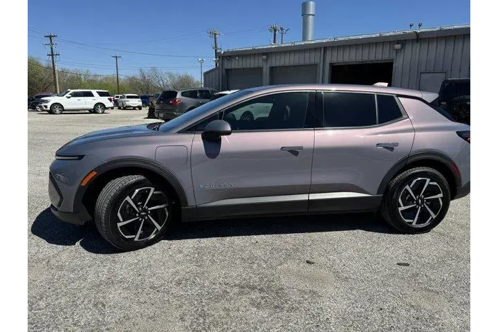 $28747 : Chevrolet Equinox EV 2026 LT image 10