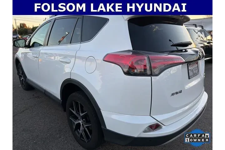 $16991 : Toyota RAV4 2017 AWD SE 4dr image 6