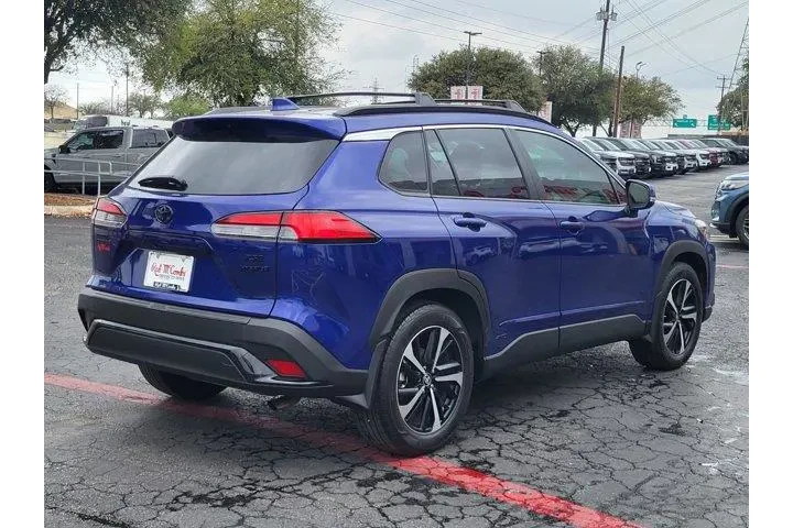 $33200 : Toyota Corolla Cross Hybrid image 3