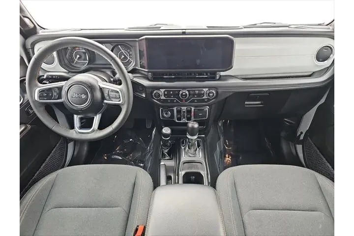 $38995 : Jeep Wrangler 2024 4x4 Sahar image 9