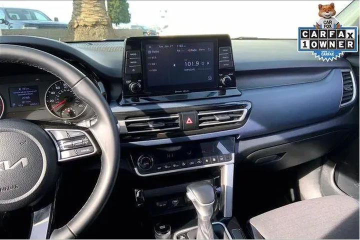 $19985 : Kia Seltos 2023 S 4dr SUV image 6