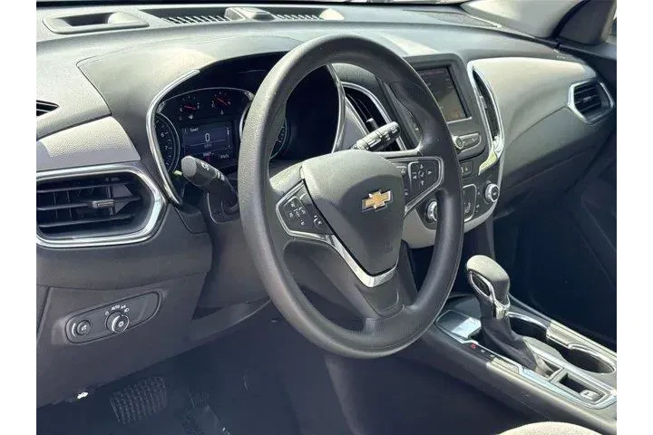 $19800 : Chevrolet Equinox 2022 LT 4d image 9