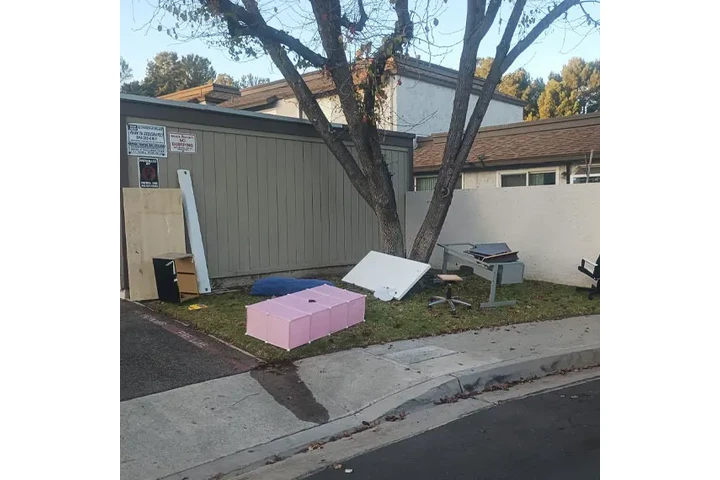 Arellano Hauling SAN BERNADINO image 1