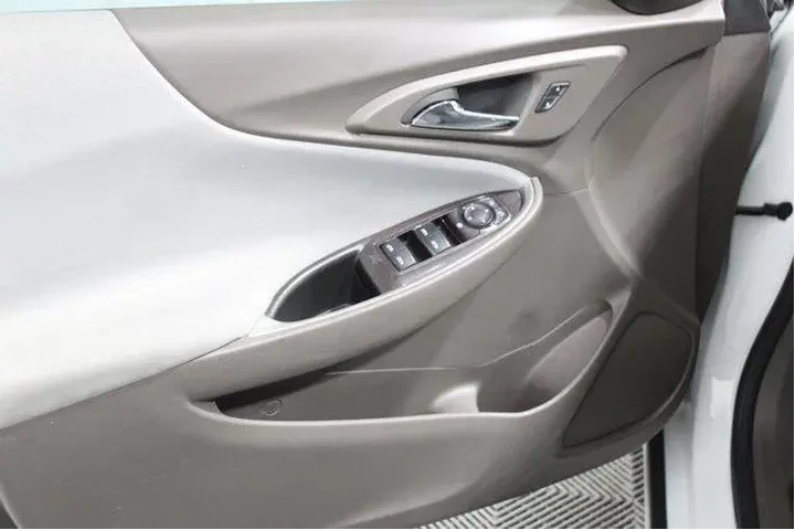 $18981 : Chevrolet Malibu 2022 LT 4dr image 3