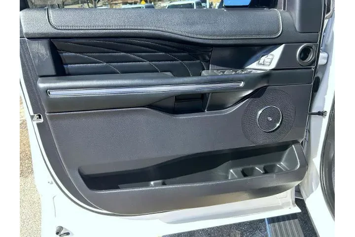 $29495 : Ford Expedition 2019 4x4 Pla image 9