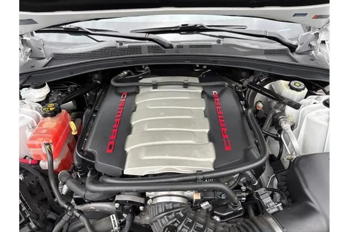 $39890 : Chevrolet Camaro 2017 SS 2dr image 9