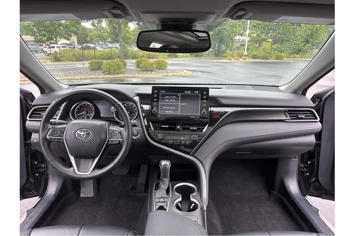 $27994 : Gold Certified2023 Camry XLE image 4