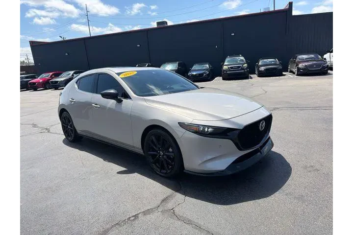 $27980 : Mazda Mazda3 Hatchback 2023 image 1