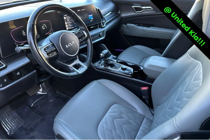 $26498 : Pre-Owned 2023 Sportage X-Line image 9