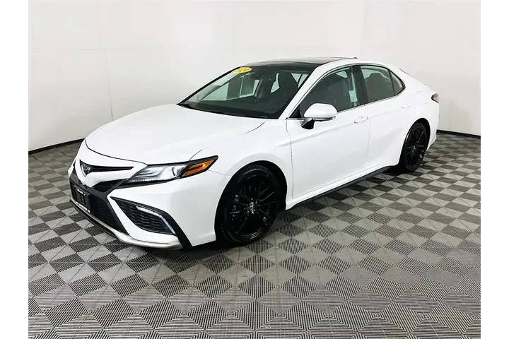 $32900 : Toyota Camry 2024 XSE V6 4dr image 3