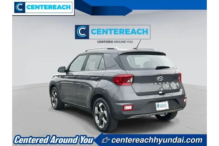 $18555 : Hyundai VENUE 2025 SEL 4dr C image 6