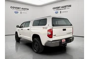 $32180 : Toyota Tundra 2019 4x4 SR5 4 thumbnail