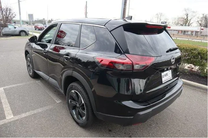 $22281 : Nissan Rogue 2025 AWD SV 4dr image 7