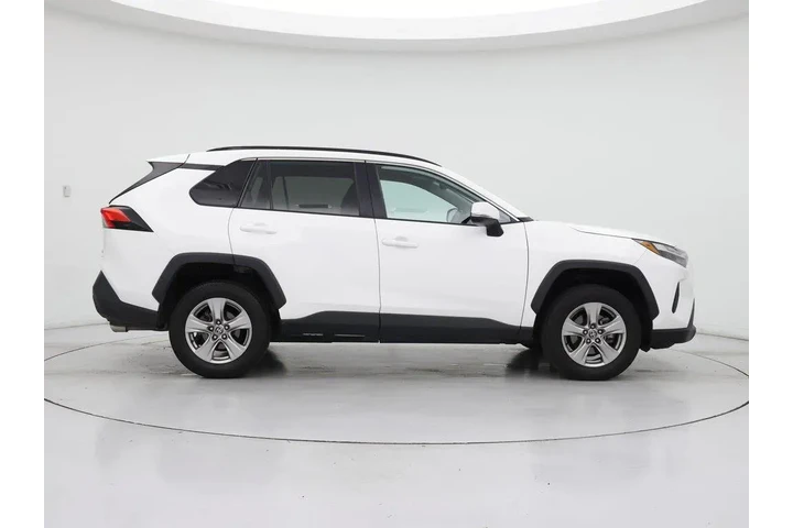 $29998 : Toyota RAV4 2023 AWD XLE 4dr image 7