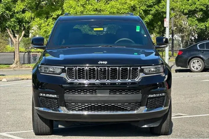 $31590 : Jeep Grand Cherokee L 2024 4 image 9