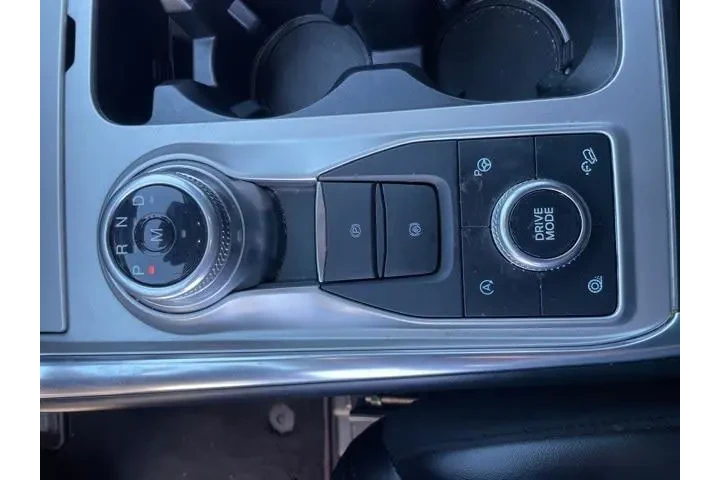 $29992 : Ford Explorer 2020 AWD Plati image 10