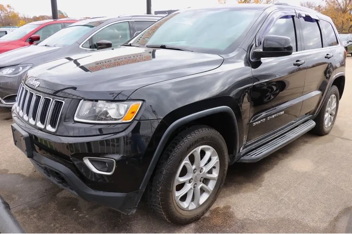 2016 Grand Cherokee image 1